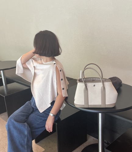 단추판쵸  .aduit