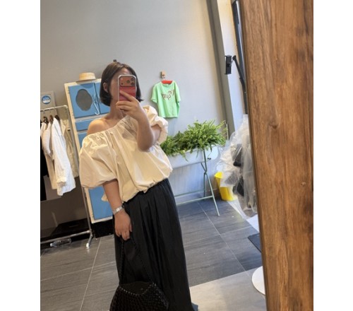 제니오프숄더퍼프블라