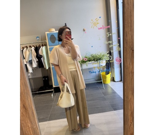 볼룸하프플리츠가디건